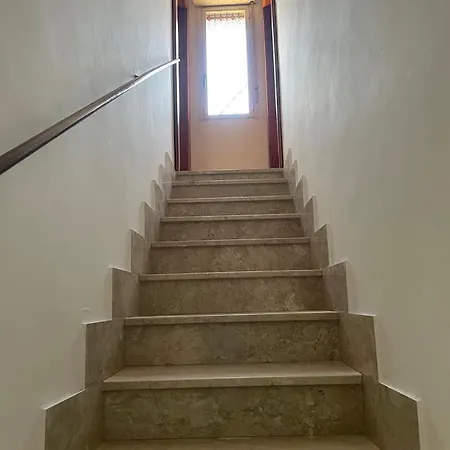 Dipendenza De L'antica بيت للعطل